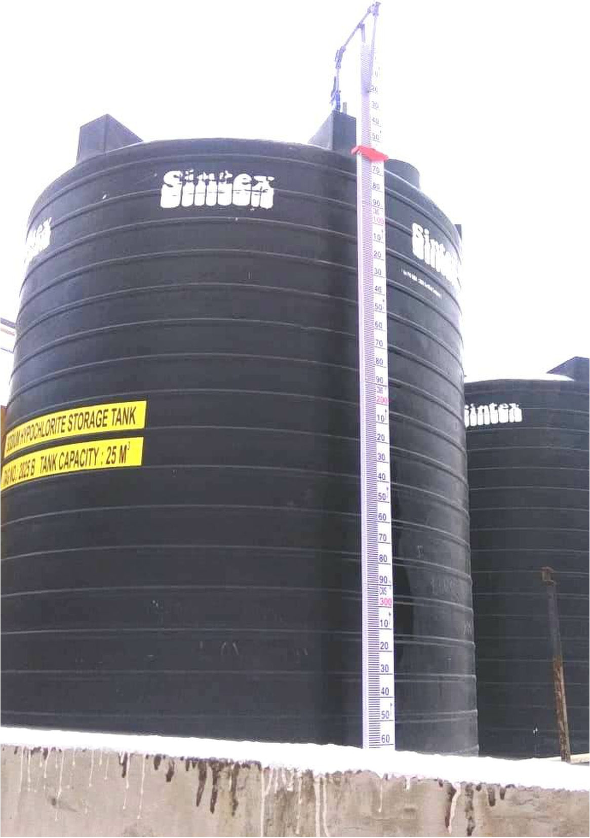 Tank Level Label Sticker Float & Board Tank Level Indicator for Industrial Storage tanks - Liqu